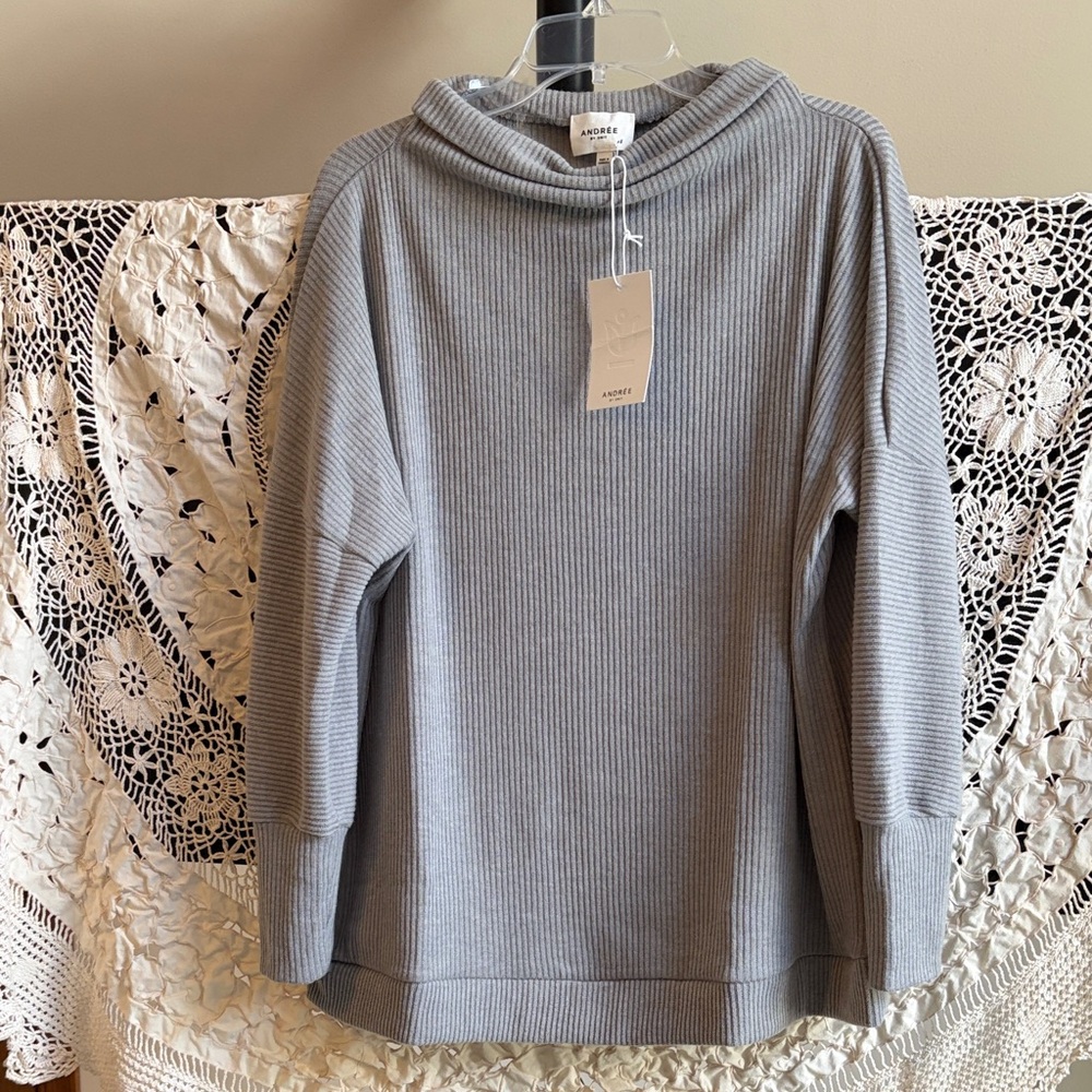 Andrew by Unit Gray Women's Sweater NWT Size XL